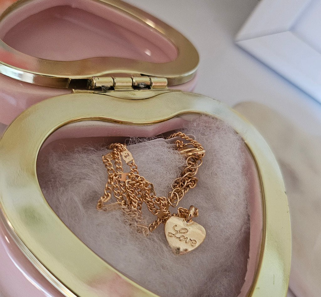 GODESS JEWELS:Love Necklace