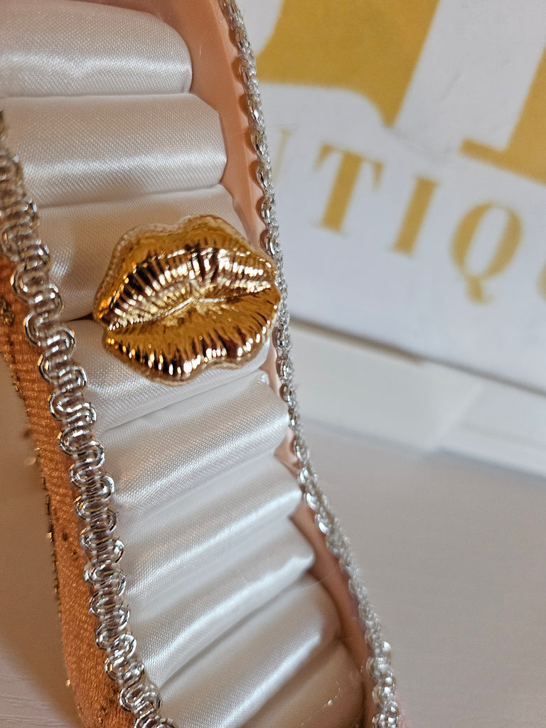 RED lips Ring